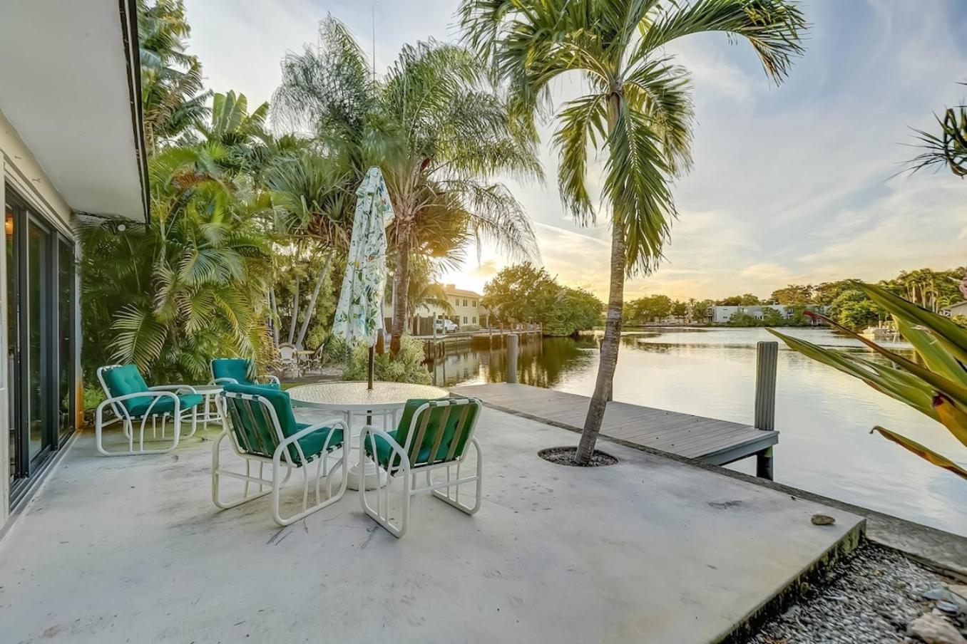 Waterfront Private Patio Pool Appartement *